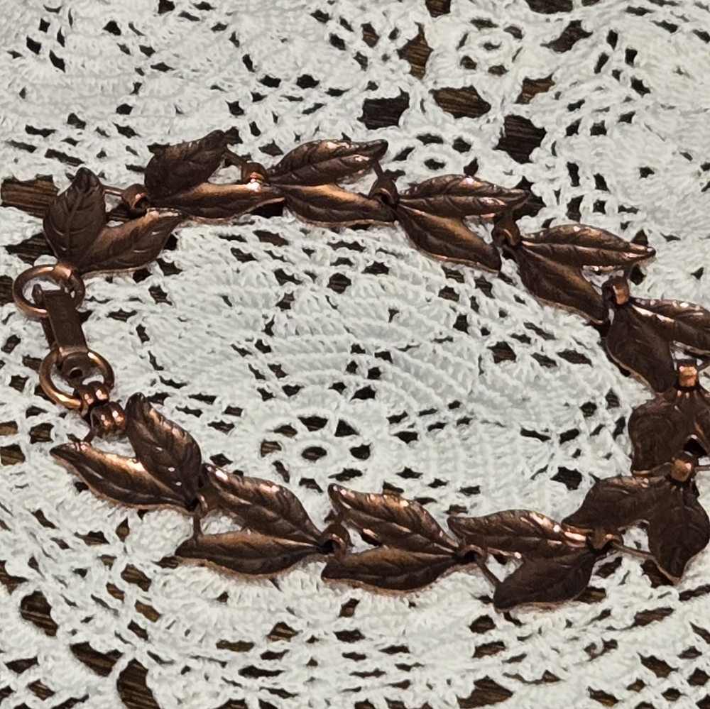 Vintage solid Cooper bracelet.      Beautiful - Picture 7 of 11